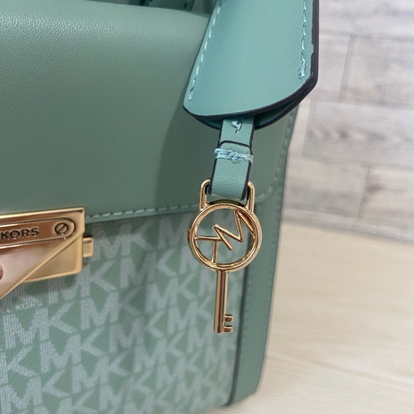 Michael Kors small Sea Green Pocket Tote - Picture 11 of 11